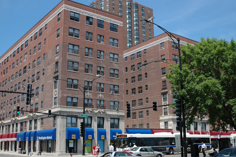 233-Unit Sheridan And Foster Apartment Building For Sale