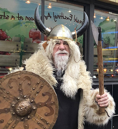 Andersonville Kicks Off The Holiday Seasons With Vikings Abound